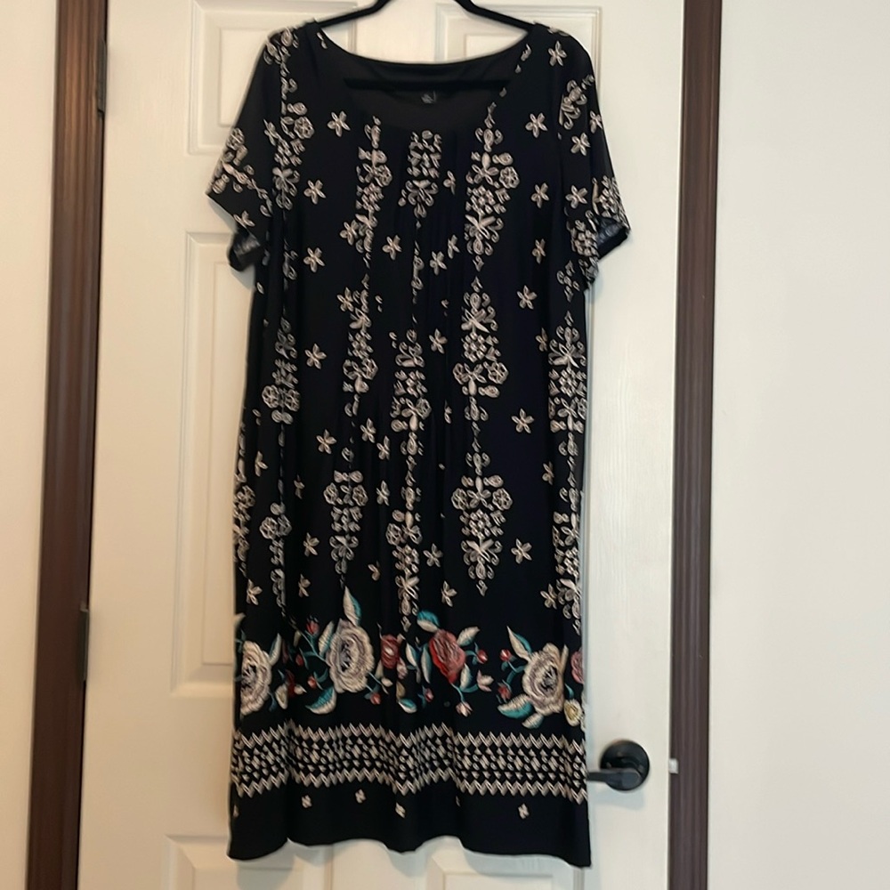 Perceptions Dress Size 2x black with multicolor flocked floral design
